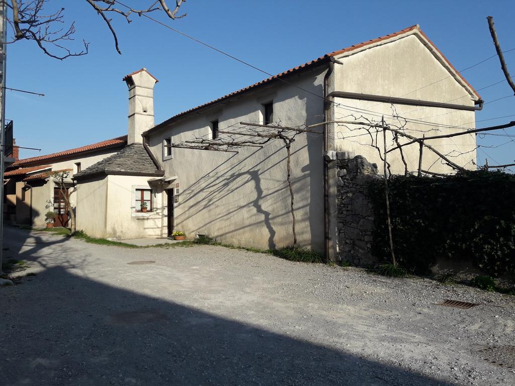 Apartment Valetovi Štanjel 외부 사진